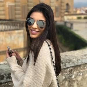 Meet your Posher, Talia